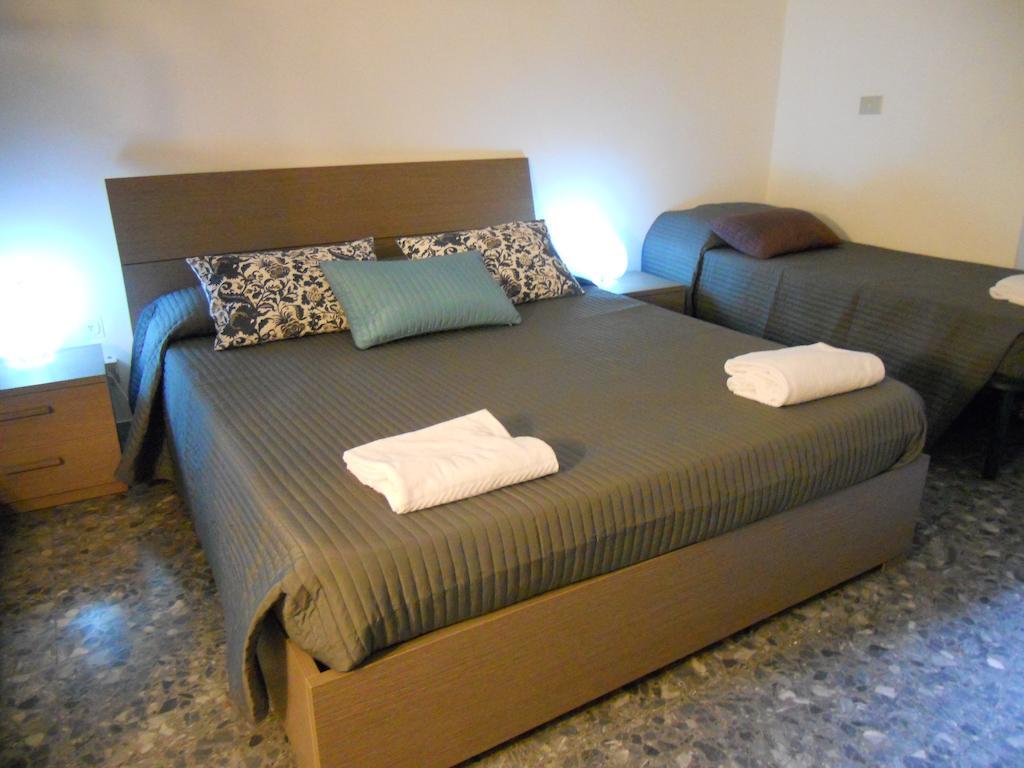 Aloha Rome 2 Hotel Quarto foto